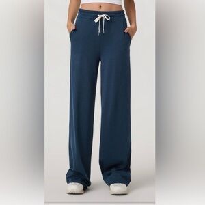 Vuori Navy Halo Wide Leg Pant